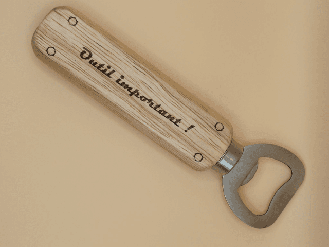 Décapsuleur &quot;Outil important&quot;